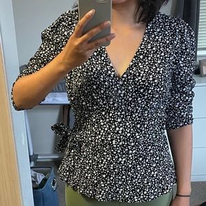 Banana republic tie front floral blouse